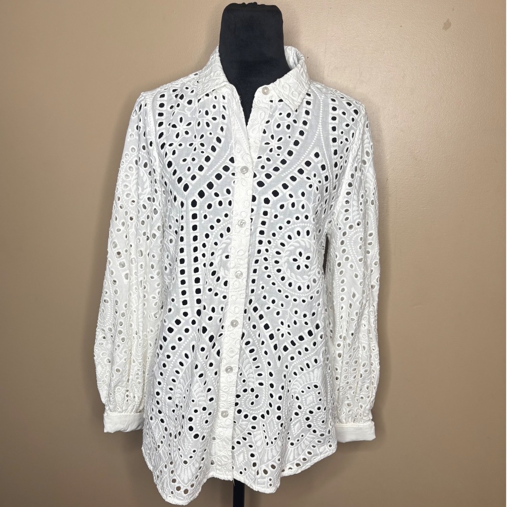 Chico's White Eyelet Cotton Button Down Shirt Blouse Long Sleeve Size 1 US 8